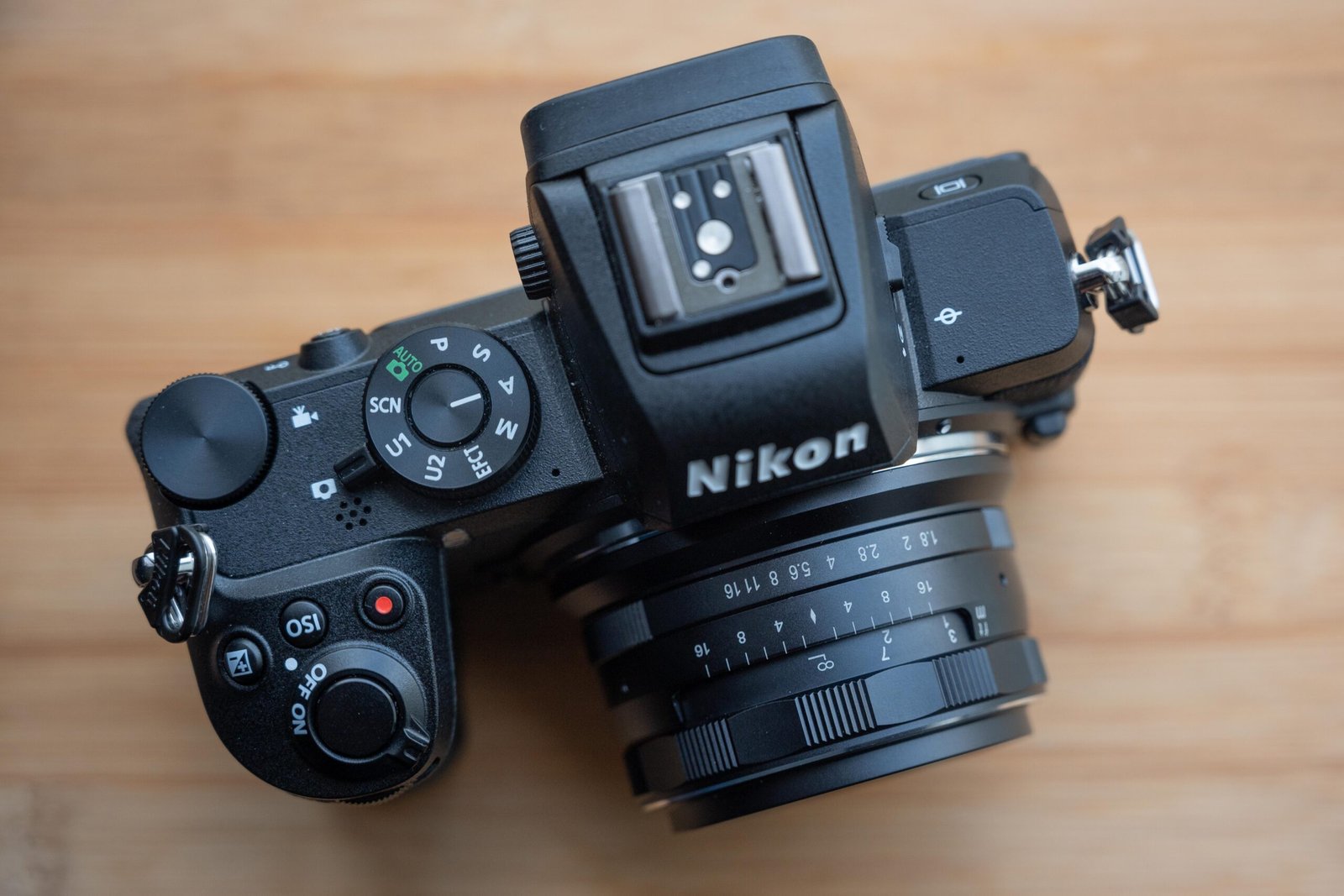 Meike 25mm f/1.8 lens review on the Nikon Z50