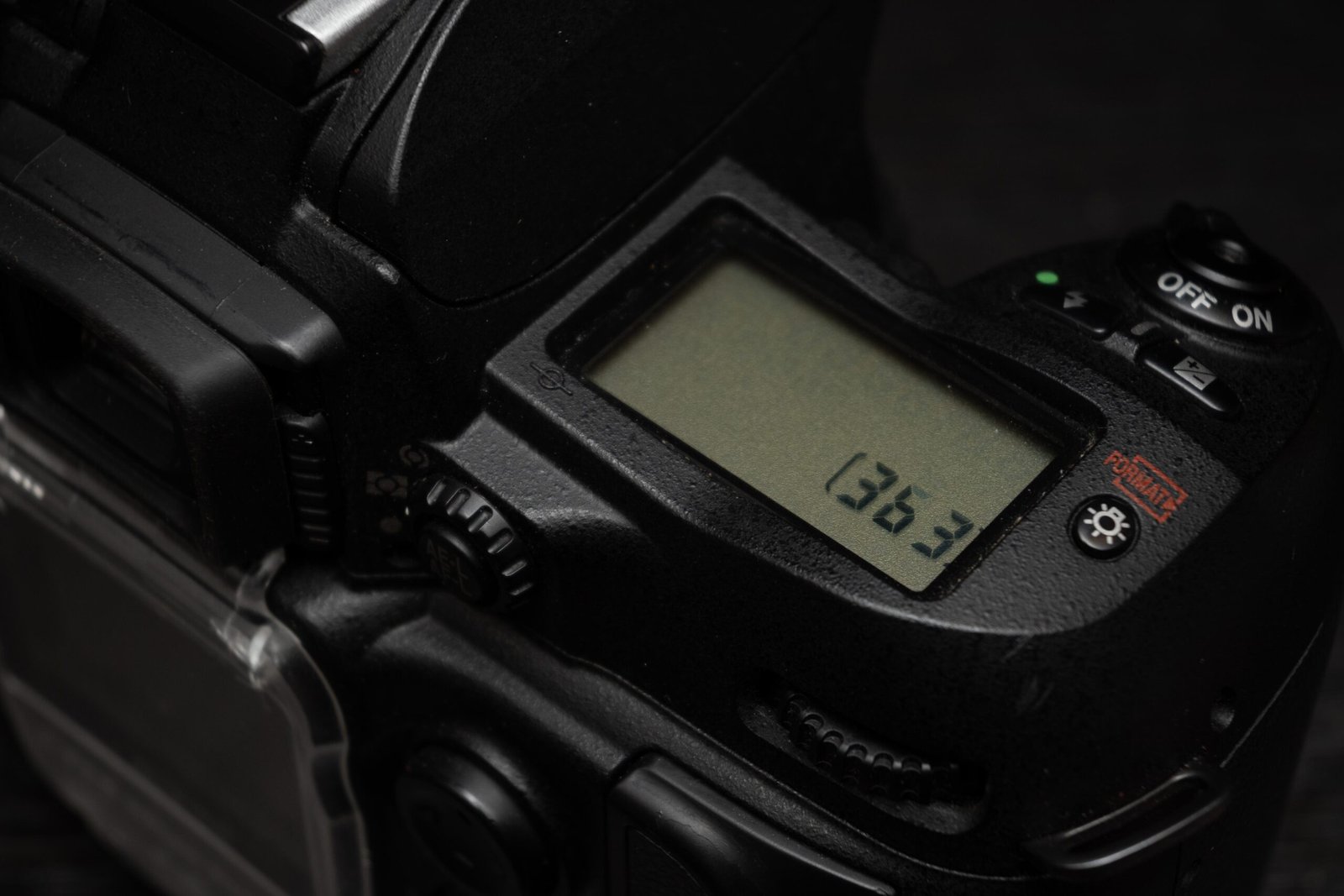 nikon d100 top plate, showing the small LCD panel