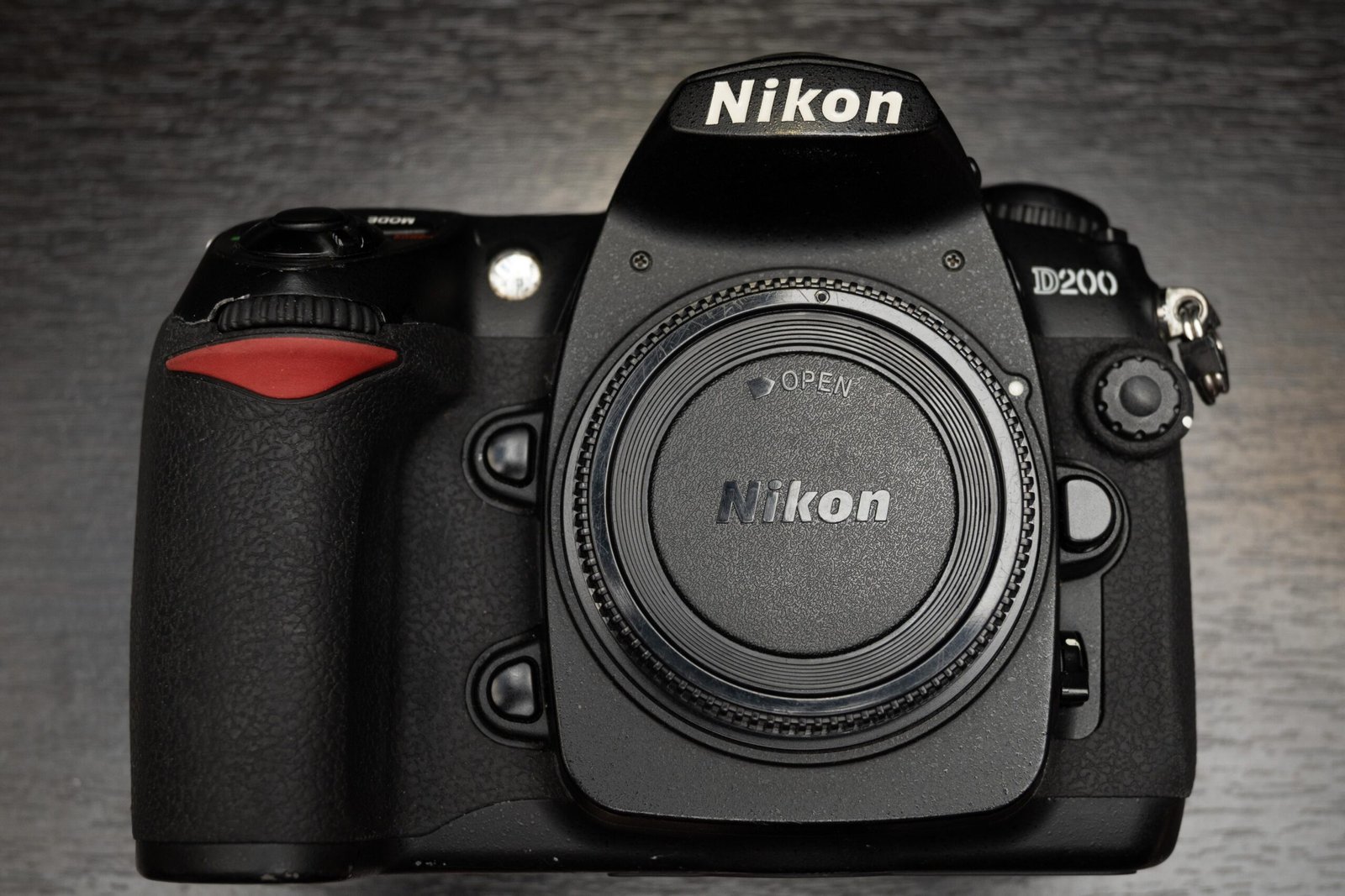 Nikon D200 throwback review, 15 years later in 2021