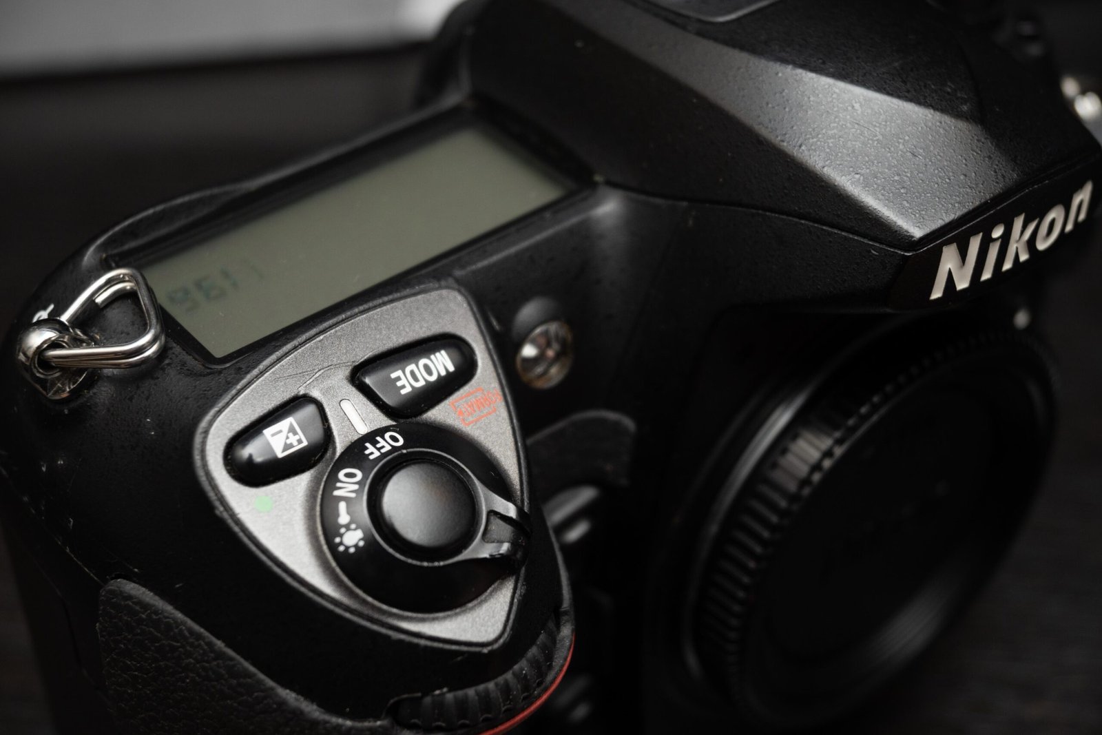 nikon d200 top plate lcd and shutter button area